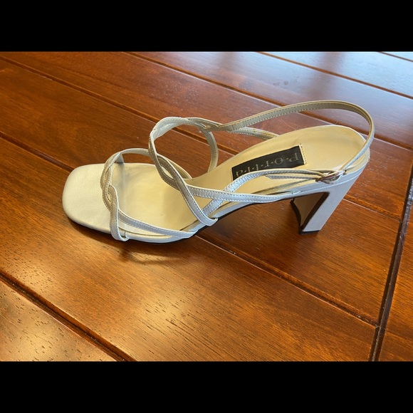 Size 8 light silver/grey dressy heels SALE❗️ - Picture 3 of 7